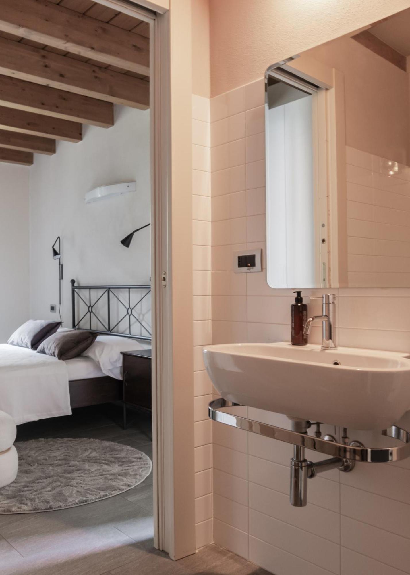 Charming Moment Di Villa Porta - Jolie Maison Luino Buitenkant foto